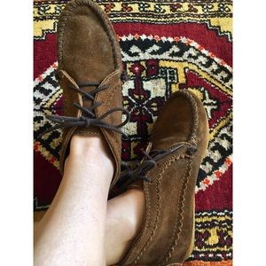Minnetonka suede ankle boot in dusty brown